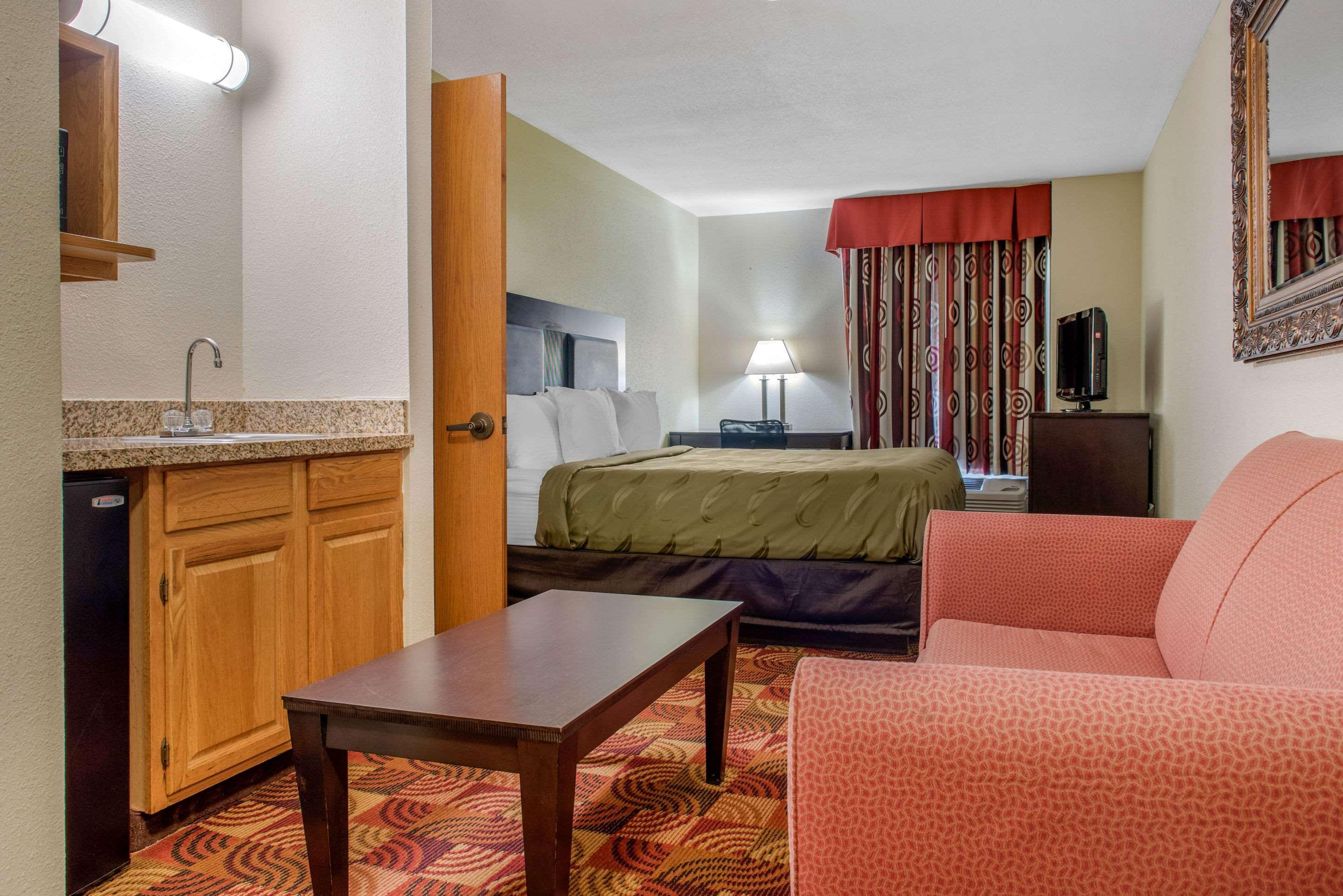 Quality Inn Bloomington Near University Екстер'єр фото