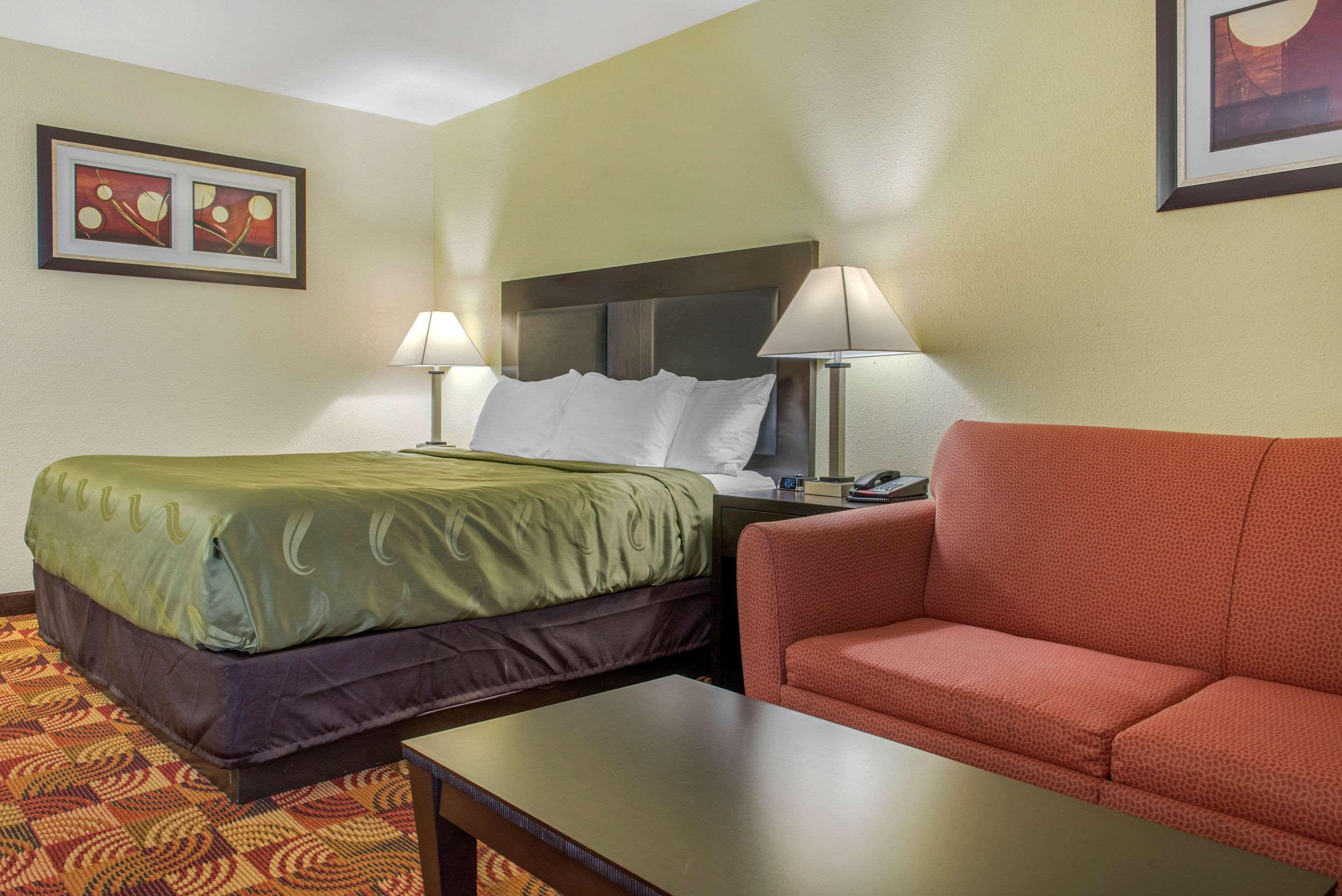 Quality Inn Bloomington Near University Екстер'єр фото