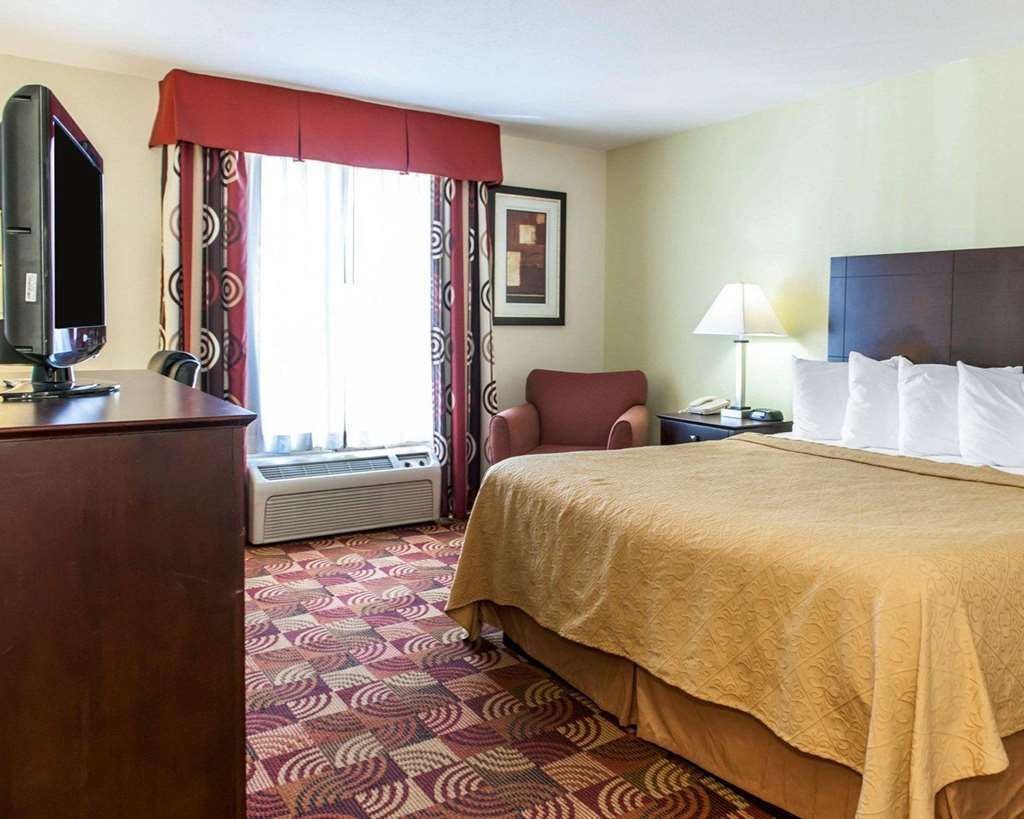 Quality Inn Bloomington Near University Номер фото